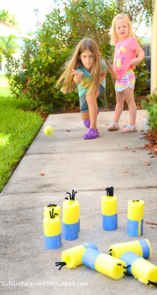 Las manualidades de Rosaleda Kids Club juegos con churros de piscina