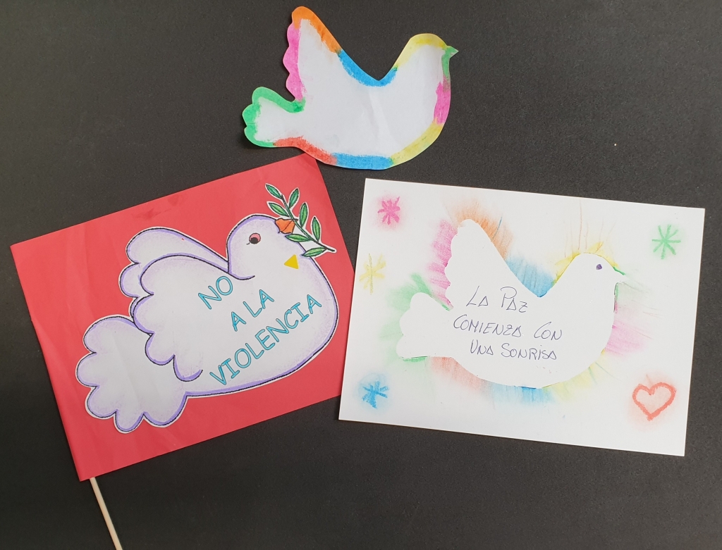 Los talleres de Rosaleda Kids Club: pintando la paloma la Paz