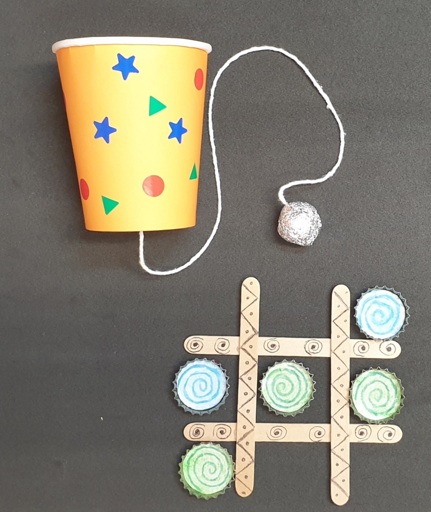 JUEGOS CON MATERIAL RECICLADO