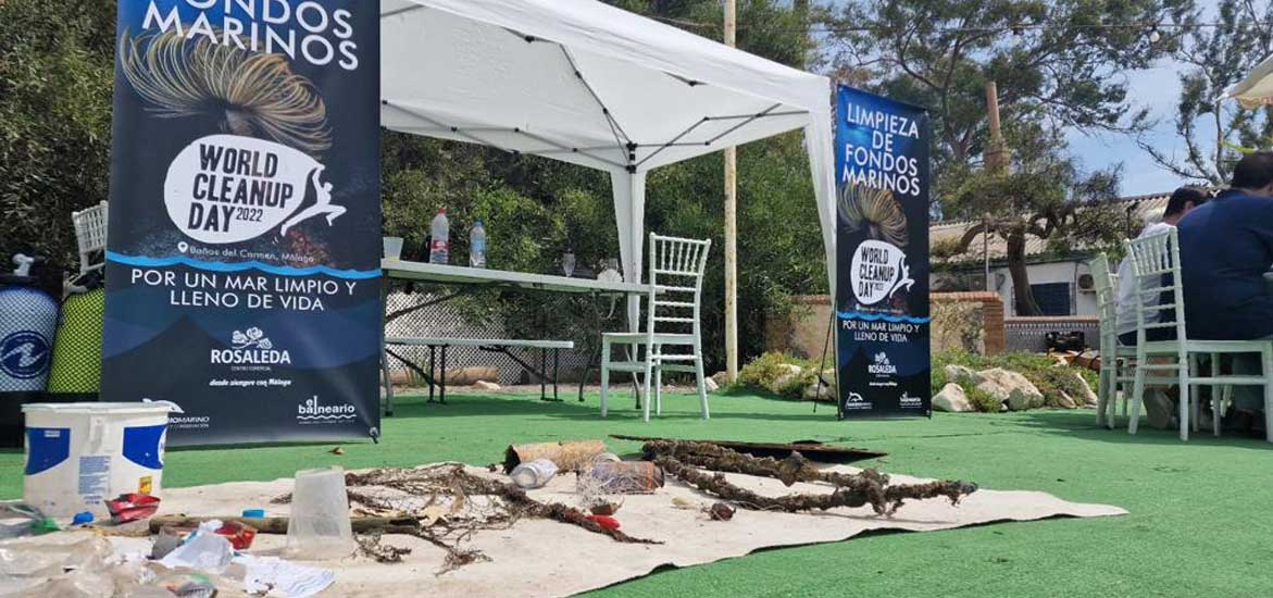 Centro Comercial Rosaleda celebra una jornada de limpieza de fondos marinos con motivo del World Cleanup Day