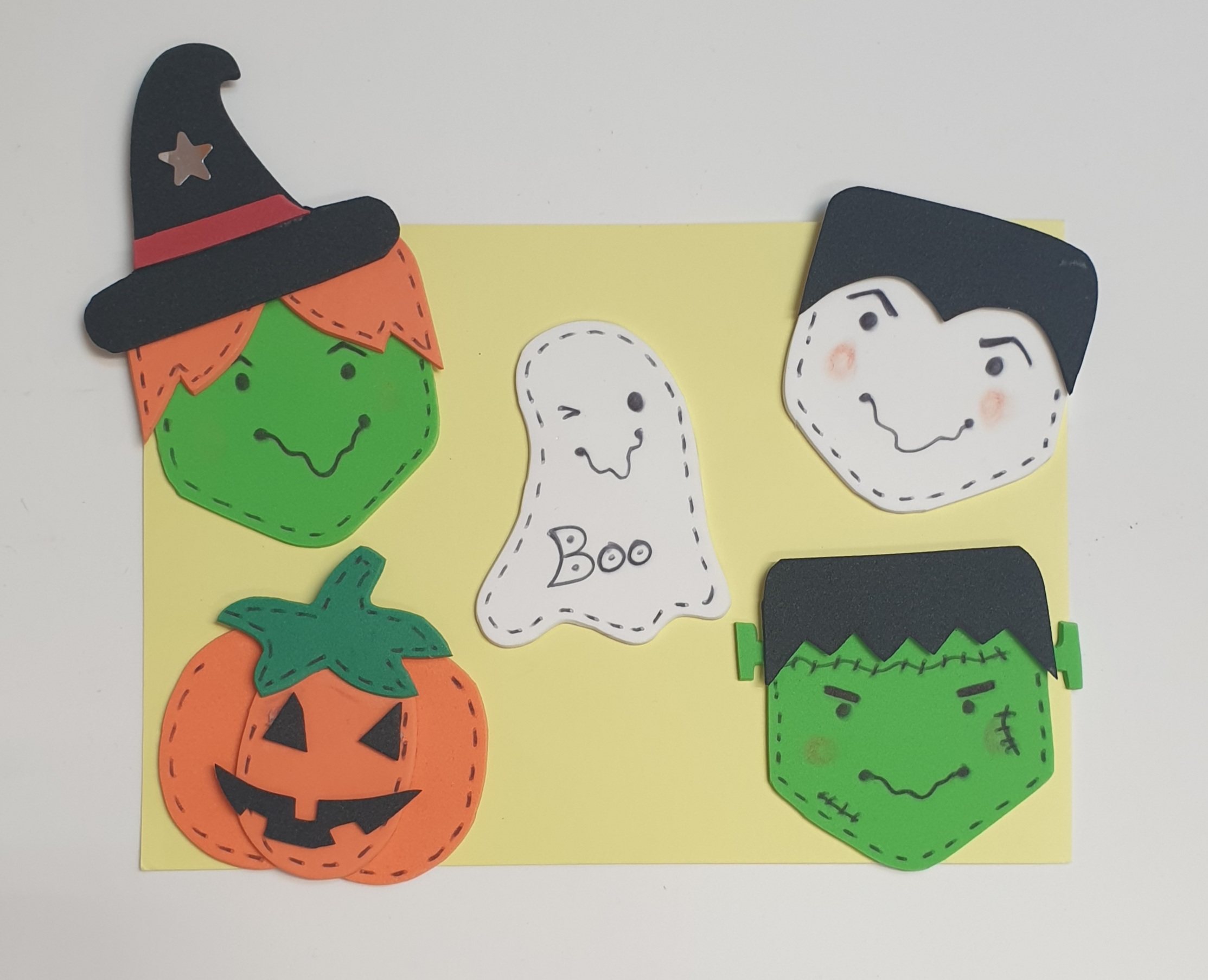 Los talleres de Rosaleda Kids Club: adornos de Halloween